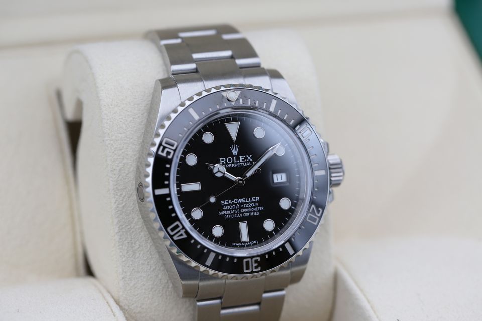 Rolex Sea-Dweller 4000 116600 Image 2